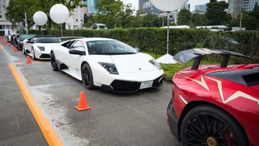 Парад Lamborghini в Японії — дощ не перешкода!