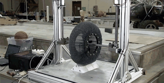 НАСА зробила титанові безвоздушные шини
