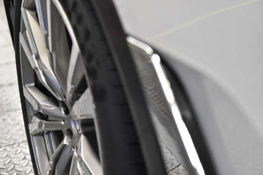 Перші тизерну фотографії преміального кросовера BMW X7