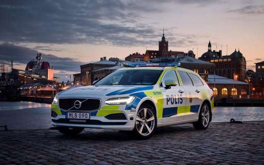 Самі круті поліцейські машини в світі