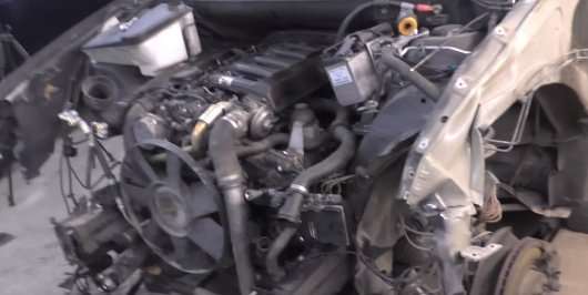 Відновлення дуже сильно битого BMW X5 в ідеал: Відео