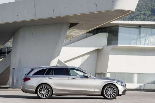 Mercedes показав оновлений 2019 C-Class, він став технологічніше