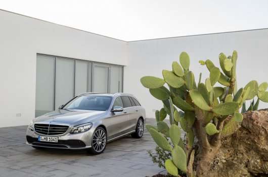 Mercedes показав оновлений 2019 C-Class, він став технологічніше