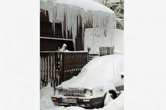 Як сніг і лід шкодять автомобілю