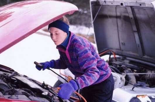 Як сніг і лід шкодять автомобілю