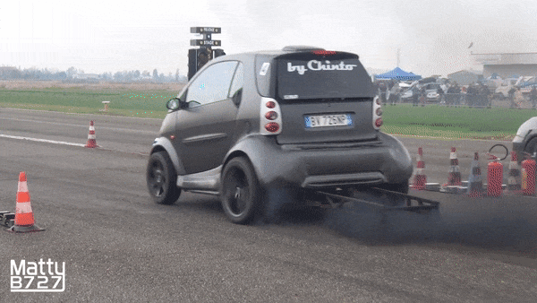 Відео: Smart ForTwo - дизельна чадящая малявка з 230 лз