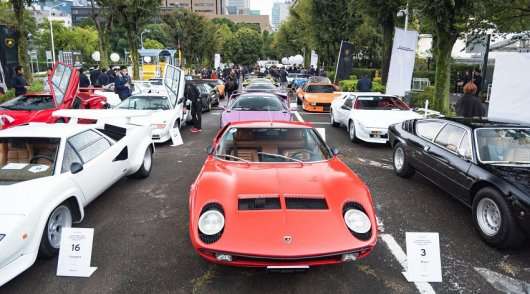 Парад Lamborghini в Японії — дощ не перешкода!
