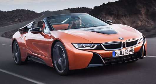 BMW показав оновлену модель i8 Roadster