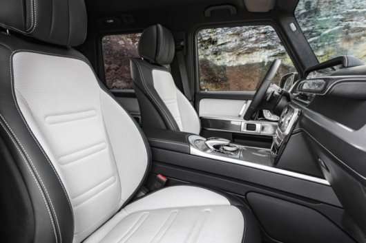 Mercedes розкрив інтерєр нового позашляховика G-класу 2019 року