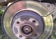 Вібрація керма при гальмуванні: основні причини