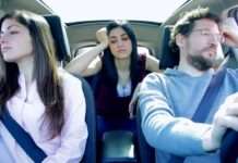 14 речей, які не повинні робити пасажири в автомобілі