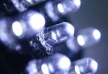 Дуже потужна 500 ватна світлодіодна лампа: Відео