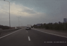 Страшна аварія кросовера Nissan Qashqai з вантажівкою: Відео