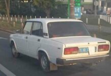 В україні поліцейські “сховали” номери службового автомобіля від камер автофіксації