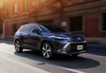 Паркетник toyota corolla cross стартує на батьківщині марки: свій дизайн і повний привід e-four