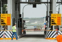 На платних дорогах підвищать тарифи