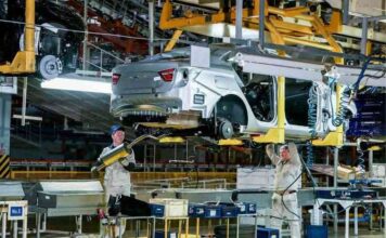 Автоваз призупиняє складання lada vesta