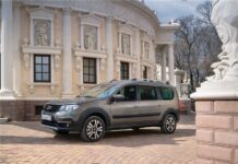 У росії з’явився турбований largus