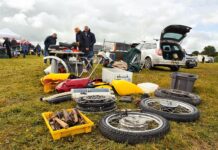 В царстве запчастей и торжества сделок: автосалон в музее Хейнса