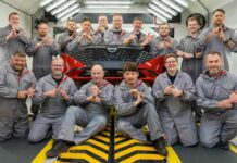 Когда команда говорит на языке жестов: Nissan в Сандерленде разрушает языковые барьеры