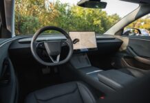 Революция в Кабине: Tesla Model 3 Long Range ROVER 2024 – Новое Поколение Элегантности и Функциональности