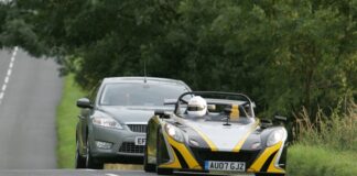 Nieoczekiwani pretendenci: kiedy zwykłe samochody rzucają wyzwanie supersamochodom