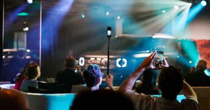 18e15a64-09be-4f5e-9b0d-af03af37aa1e