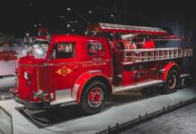 Історична колекція пожежних машин йде з аукціону