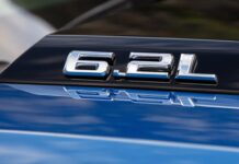 GM Звинувачується у Продажі Бракованих Двигунів V8 для Популярних Пікапів та Позашляховиків