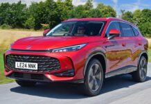 MG HS: Бюджетний позашляховик, який пропонує чудову вигоду – із застереженнями