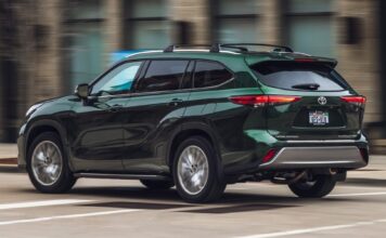 Toyota Відкликає Більше 550 000 Позашляховиків Через Небезпечні Задні Сидіння