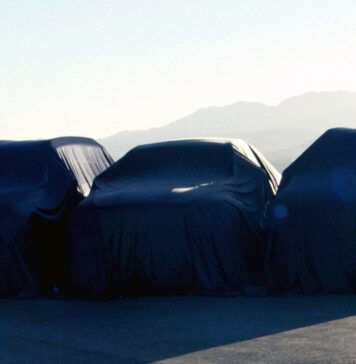 Mercedes показує відразу три позашляховики, і один може приземлитися з новим V8