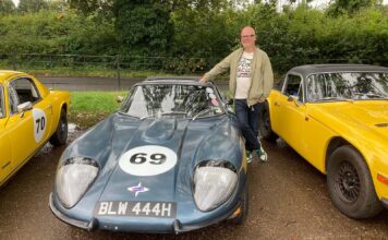 Я поїхав купувати сімейну машину, а повернувся додому з 54-річним Маркосом