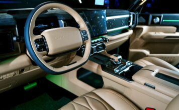 Китайський пікап, який змагається з Ford Ranger, отримав інтер’єр, про який варто поговорити