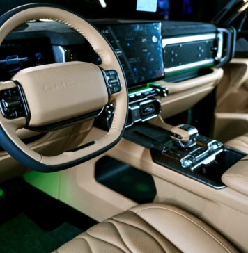 Китайський пікап, який змагається з Ford Ranger, отримав інтер’єр, про який варто поговорити