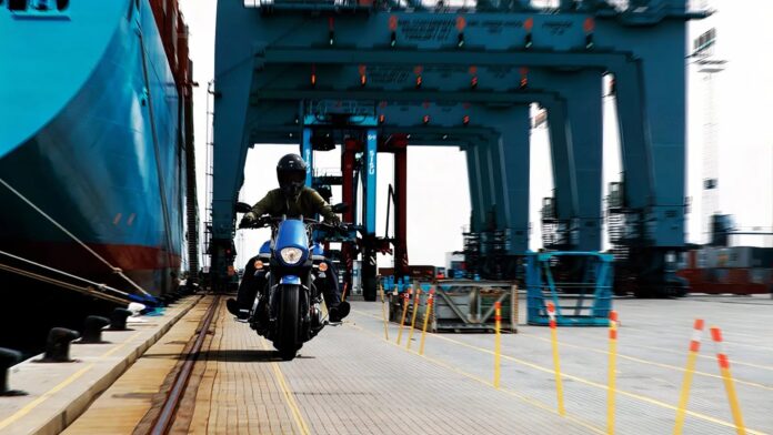 a1202f98-0ee8-46a6-8c9e-9748ad48f3d3