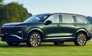 Новий трирядний плагін-гібридний позашляховик GM дебютував у Китаї