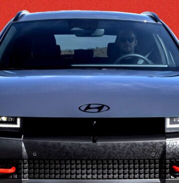 Hyundai Кидає Виклик Уповільнення Електромобілів: Продажі Ioniq 5 Зростають, Незважаючи на Скасування Пільг