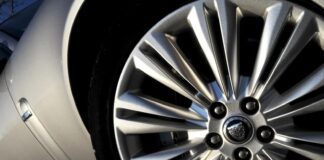 La oferta de alto rendimiento: cómo el Jaguar XK ofrece lujo con un presupuesto limitado