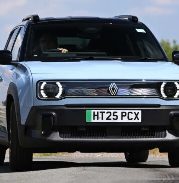Електричний кросовер Renault 4: Стильна оренда всього за £152 на місяць