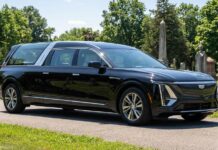 Cadillac Lyriq Hearse: Електрична перевага для останнього шляху