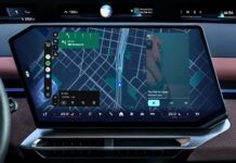 Android Auto підключає Netflix та YouTube. Водіння під вашою відповідальністю