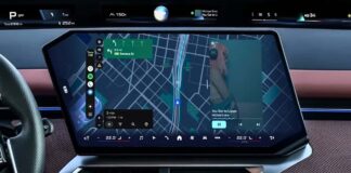 Android Auto łączy Netflix i YouTube. Prowadzenie pojazdu jest Twoją odpowiedzialnością