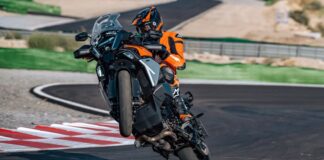 The One-Bike Garage Solution: Why The KTM 1389 Adventure R Is The Ultimate Versatile Motorcycle
