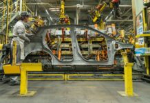 Britský automobilový průmysl spory o hranice
