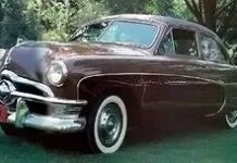 Ford Custom Crestliner 1950: чому цей елегантний седан провалився у продажах